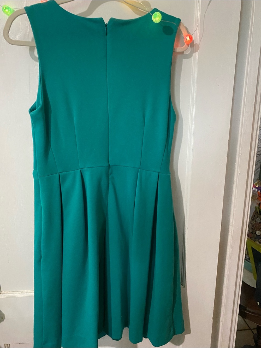 Jennifer Lopez Teal Sleeveless Belted Midi Dress - Picture 4 of 4